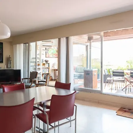Bright Cocoon With Large Terrace * パリ