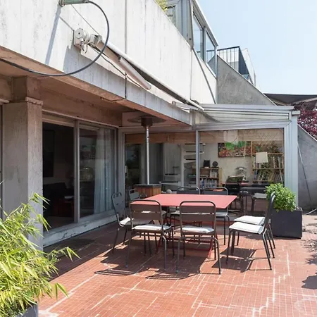 Bright Cocoon With Large Terrace