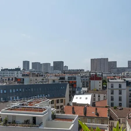 Bright Cocoon With Large Terrace